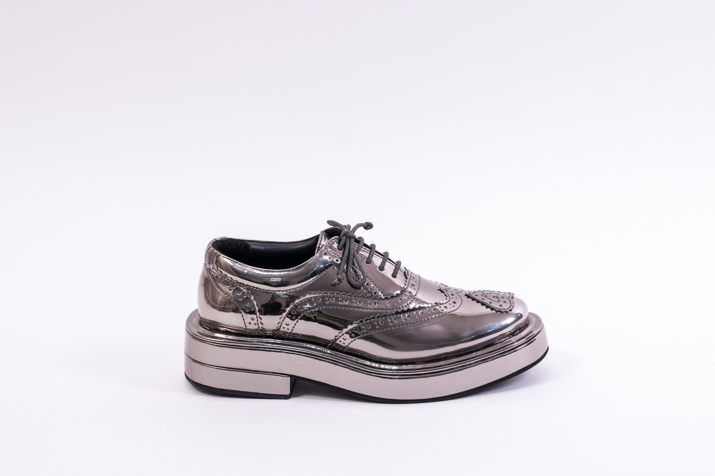 HEART BROGUE GUNMETAL