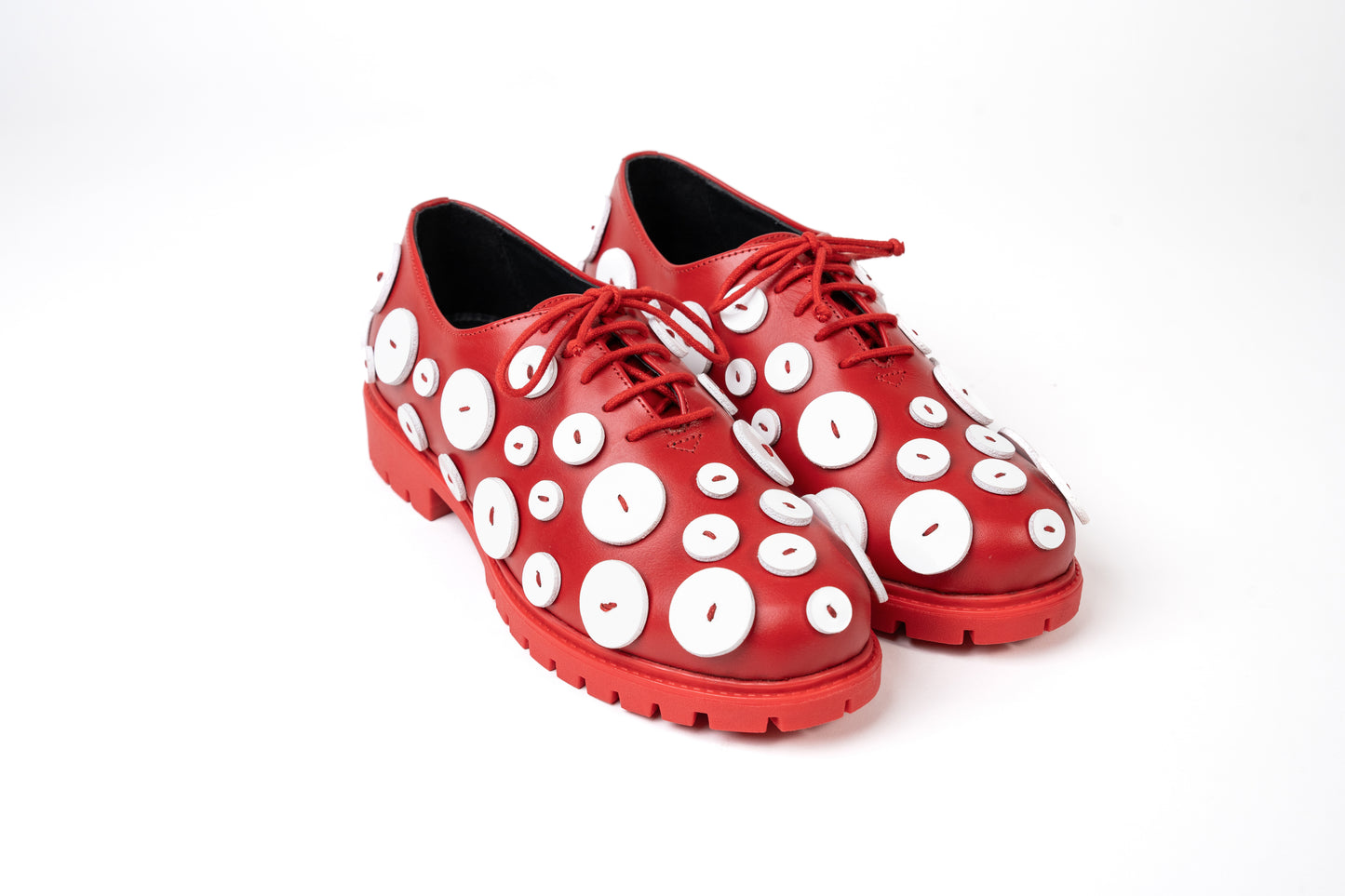 THE BUTTON SHOE RED