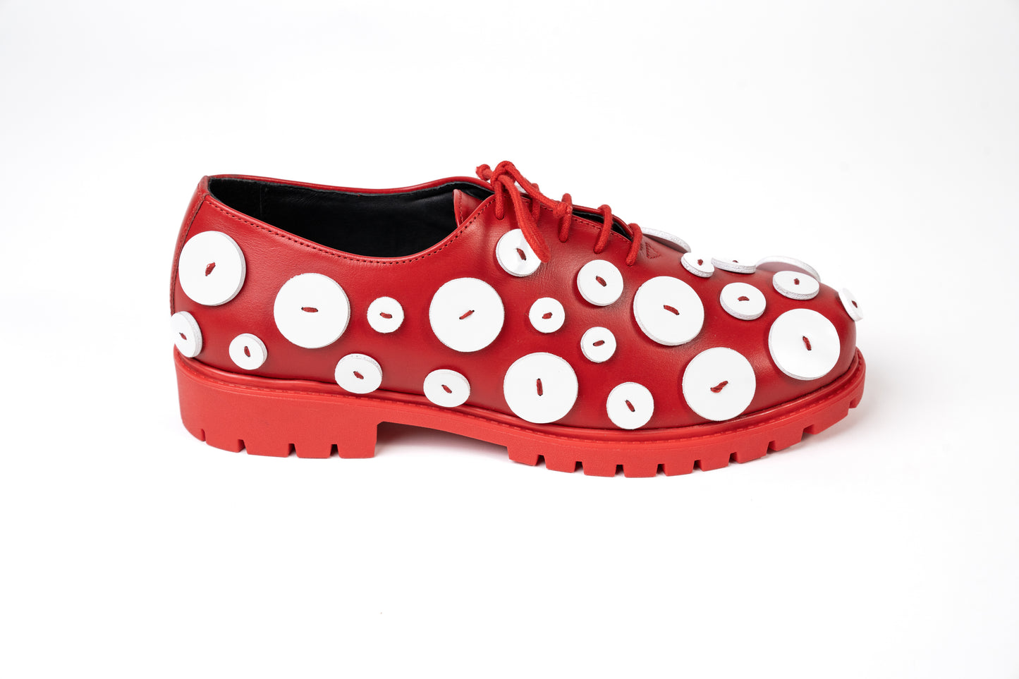 THE BUTTON SHOE RED