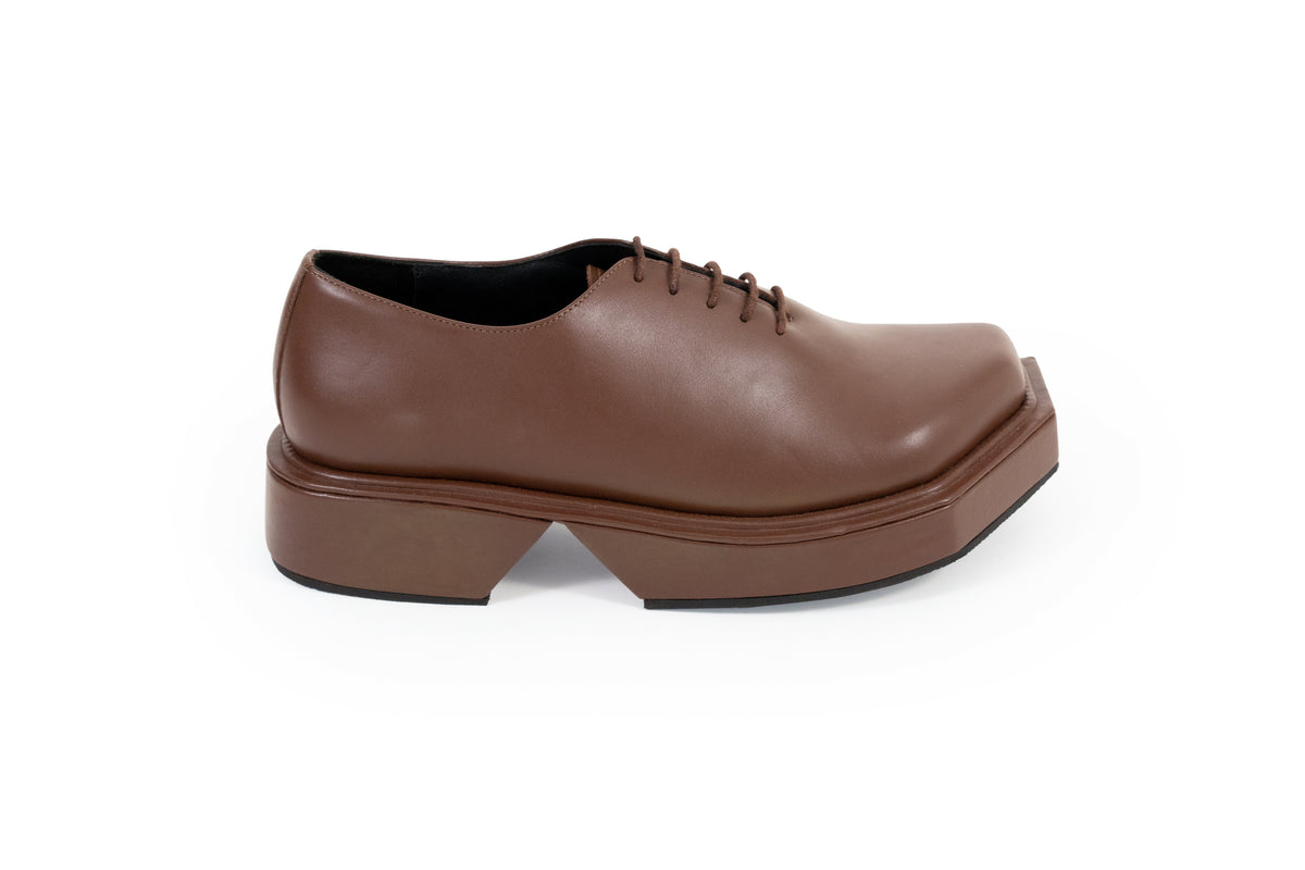 TRIANGLE BROWN
