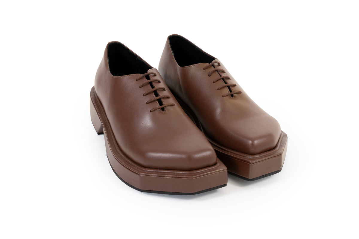 TRIANGLE BROWN