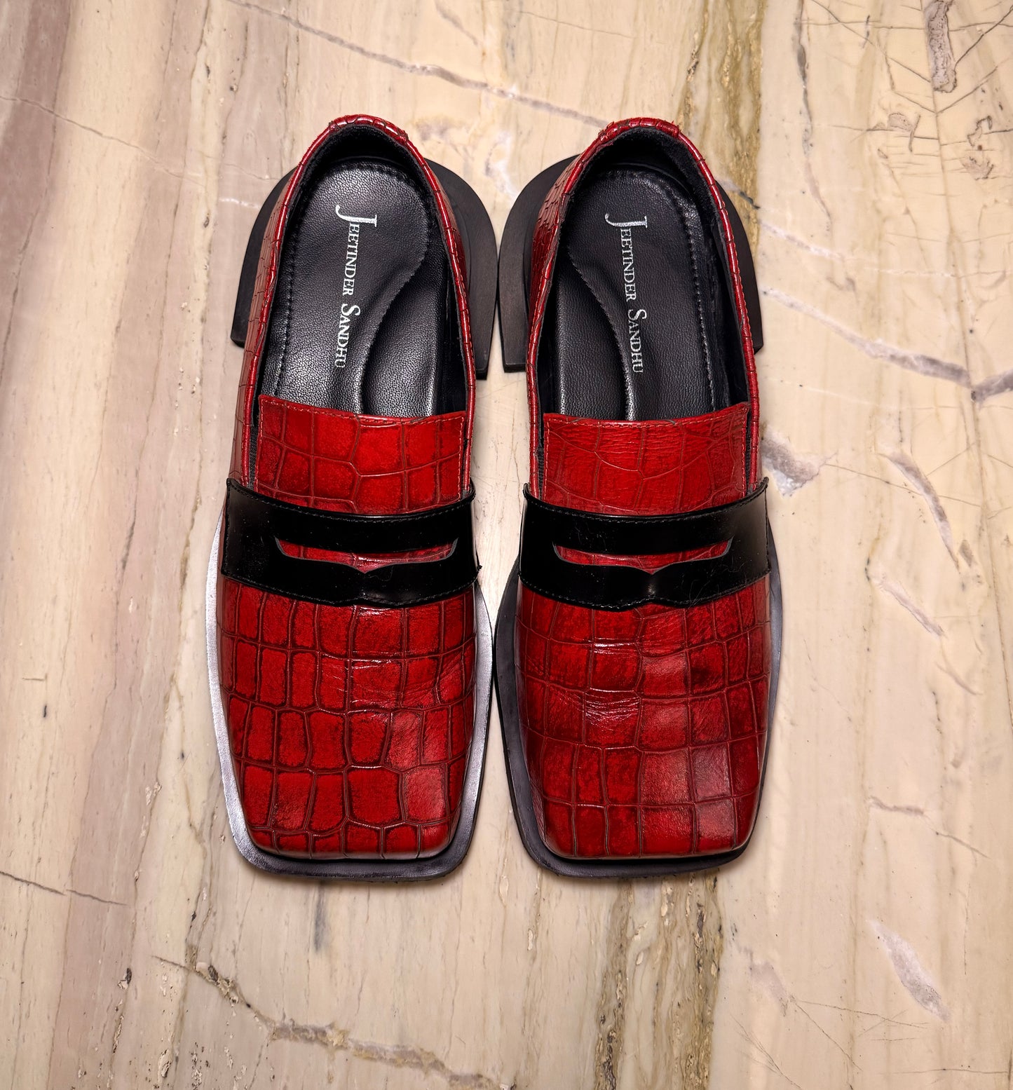 SQUARE OFF LOAFER