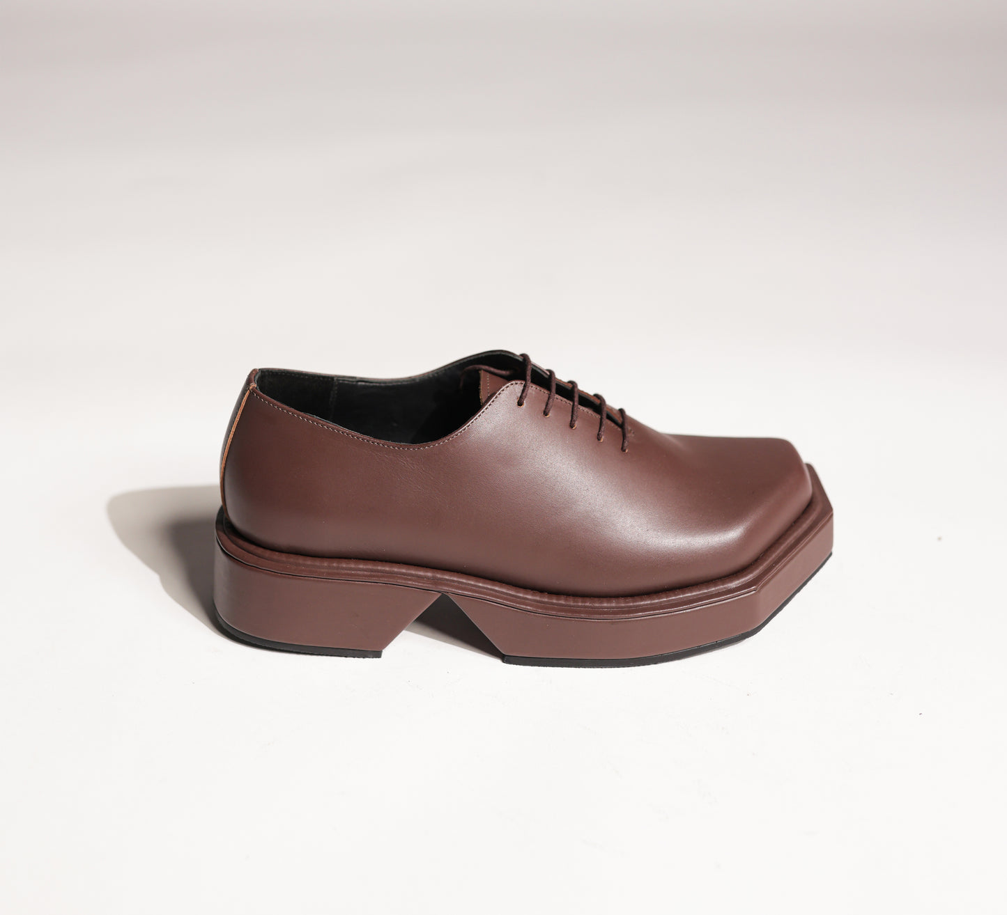 TRIANGLE BROWN