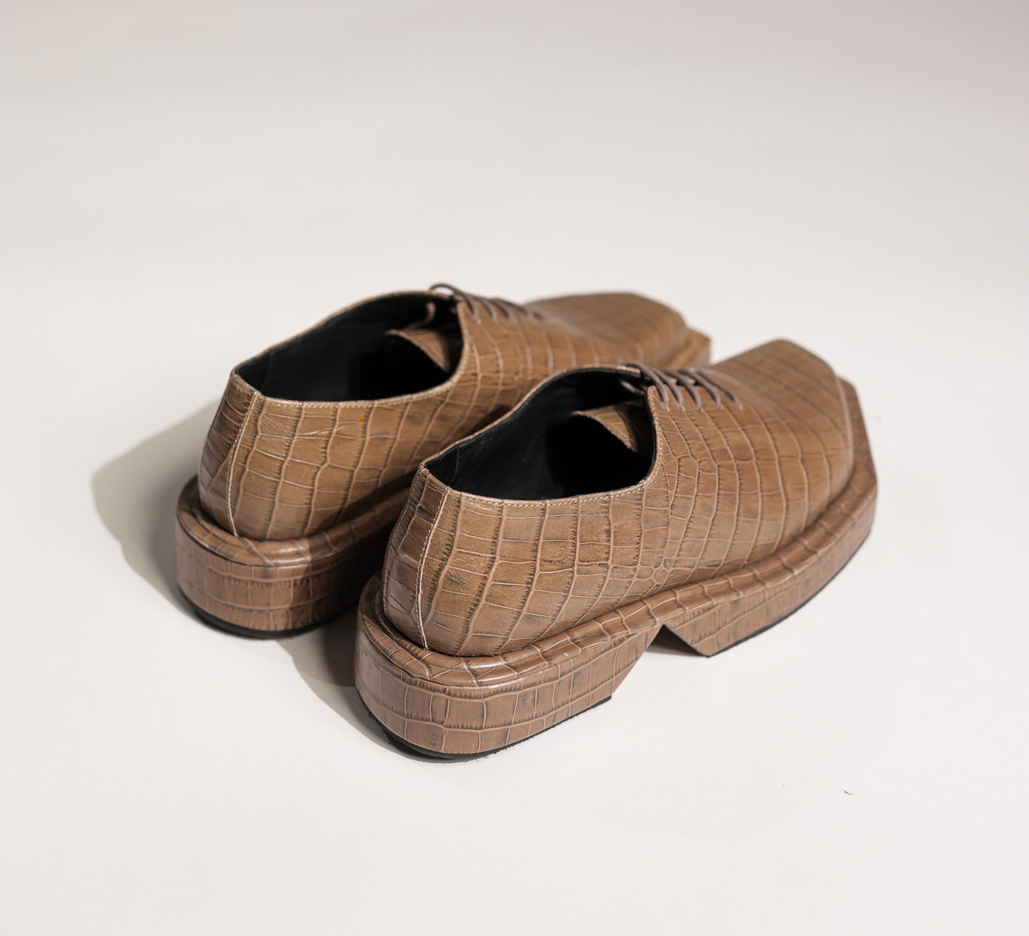 TRIANGLE CREAM CROCO