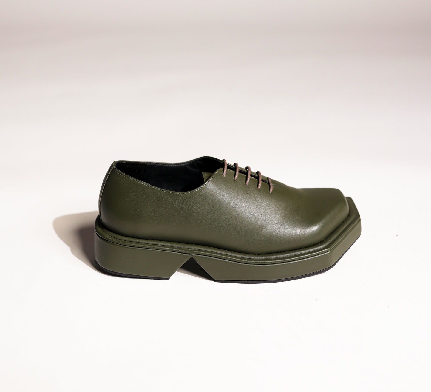 TRIANGLE GREEN
